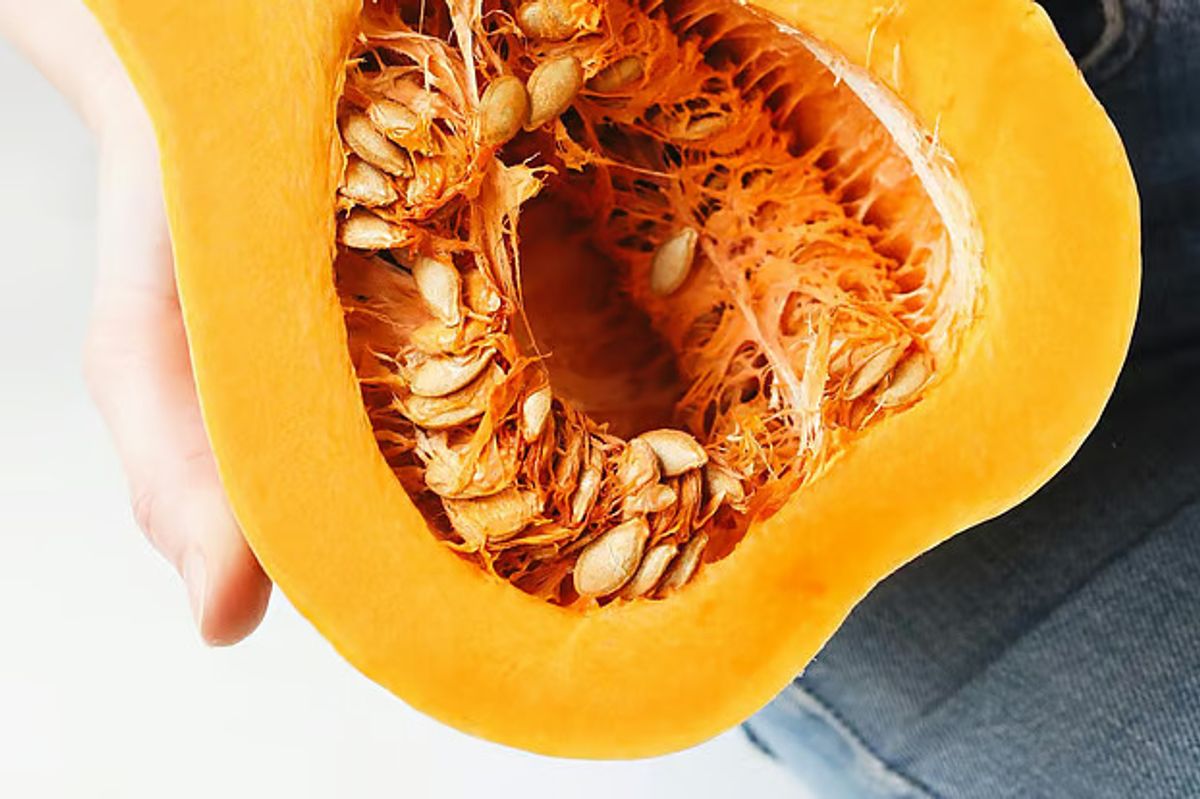 5 Incredible Benefits of Eating Just One Tablespoon of Pumpkin Seeds