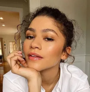 BuyMeACoffee profile picture for @zendaya