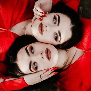 myroniuktwins