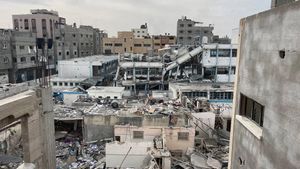 helpourfamilyingaza