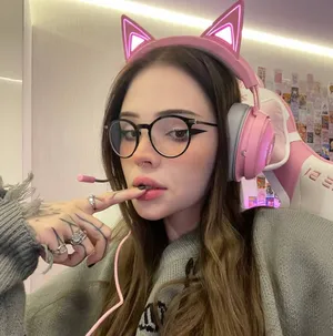BuyMeACoffee profile picture for @katets
