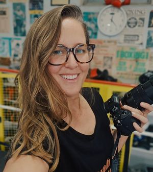 leahshootsshots