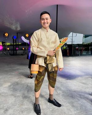 letslearnsomethai
