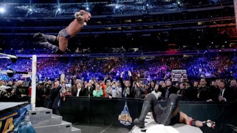 Trump Goes 1 0n 1 With The Undertaker