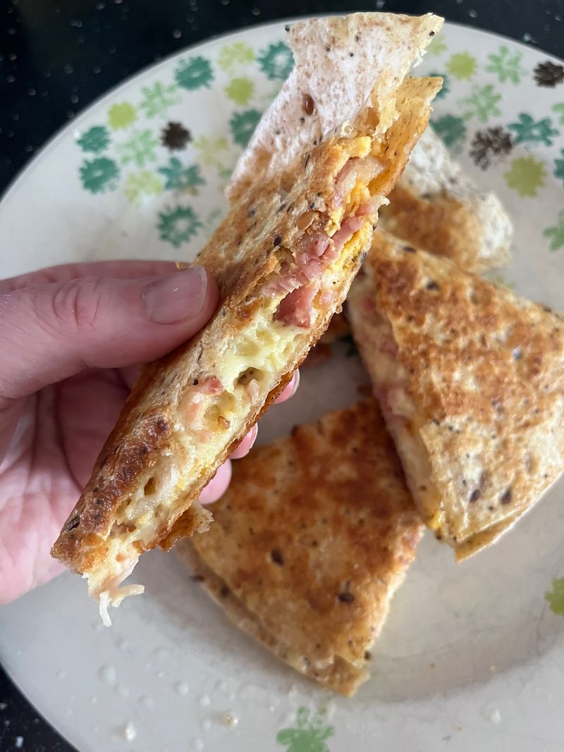 Easy Breakfast Quesadilla Recipe