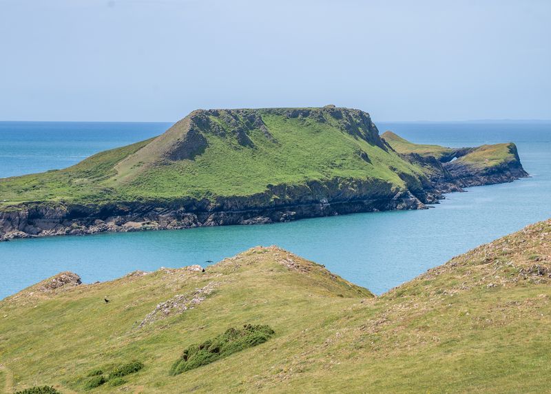Worms Head – miejsce, gdzie można dosłownie przejść w stronę morza.