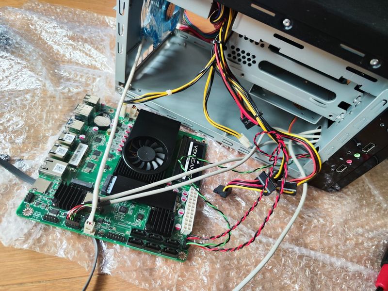 I Built a 10GbE NAS Around an Cheap AliExpress Intel N100 Motherboard