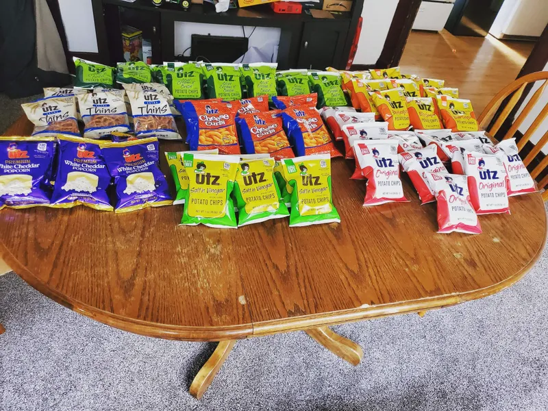 Shaw vending and more is A way to give homeless free snacks