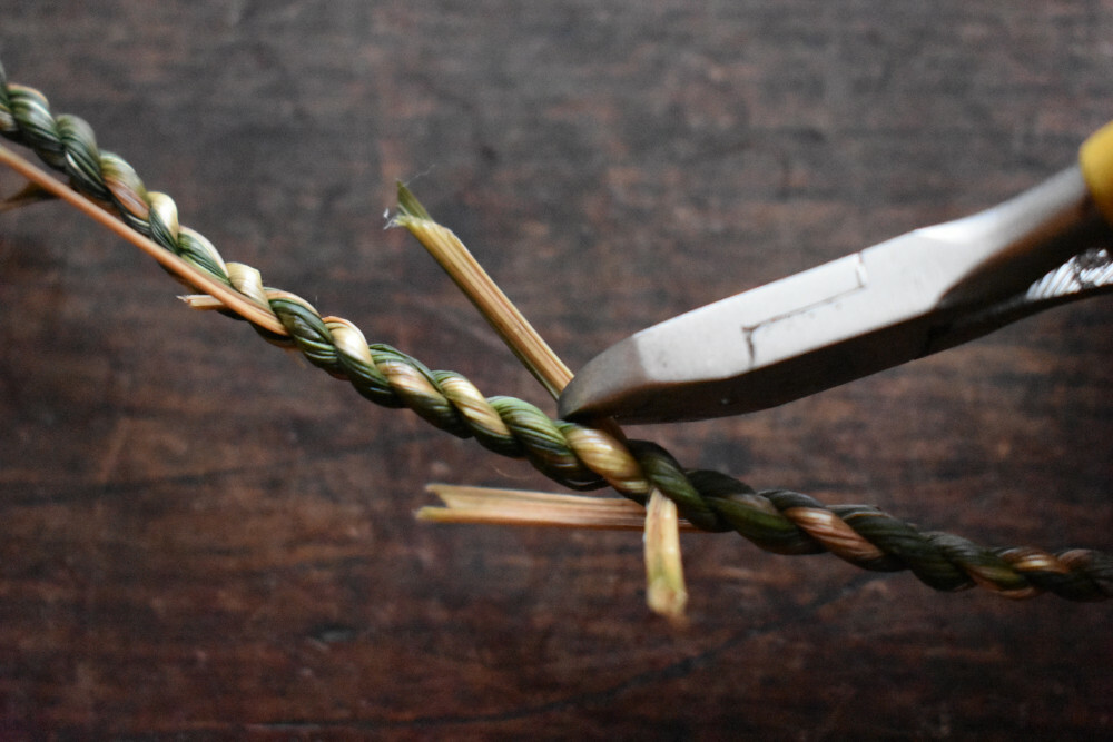 Making cordage from plants - The Tender Gardener