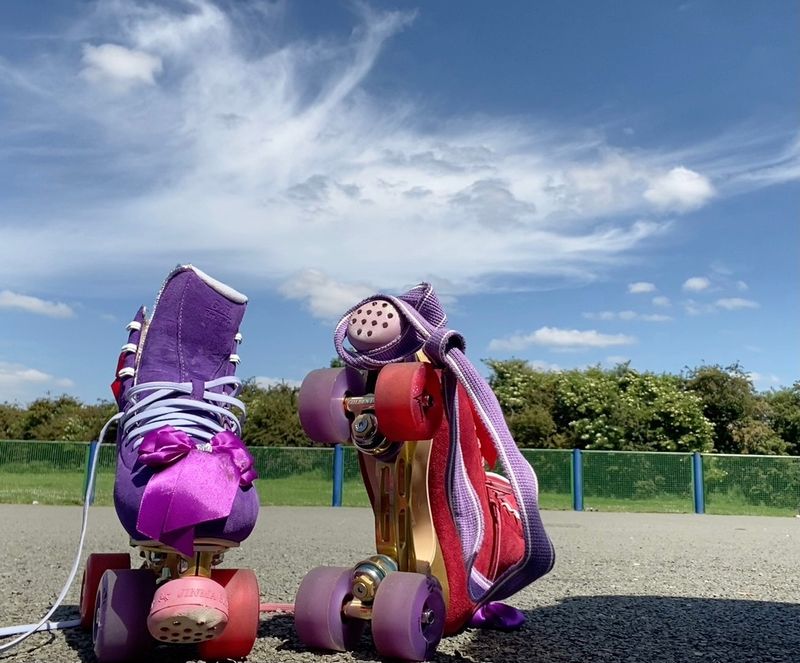 My new inline skates were sposed to be arriving today but no sign of them yet. 