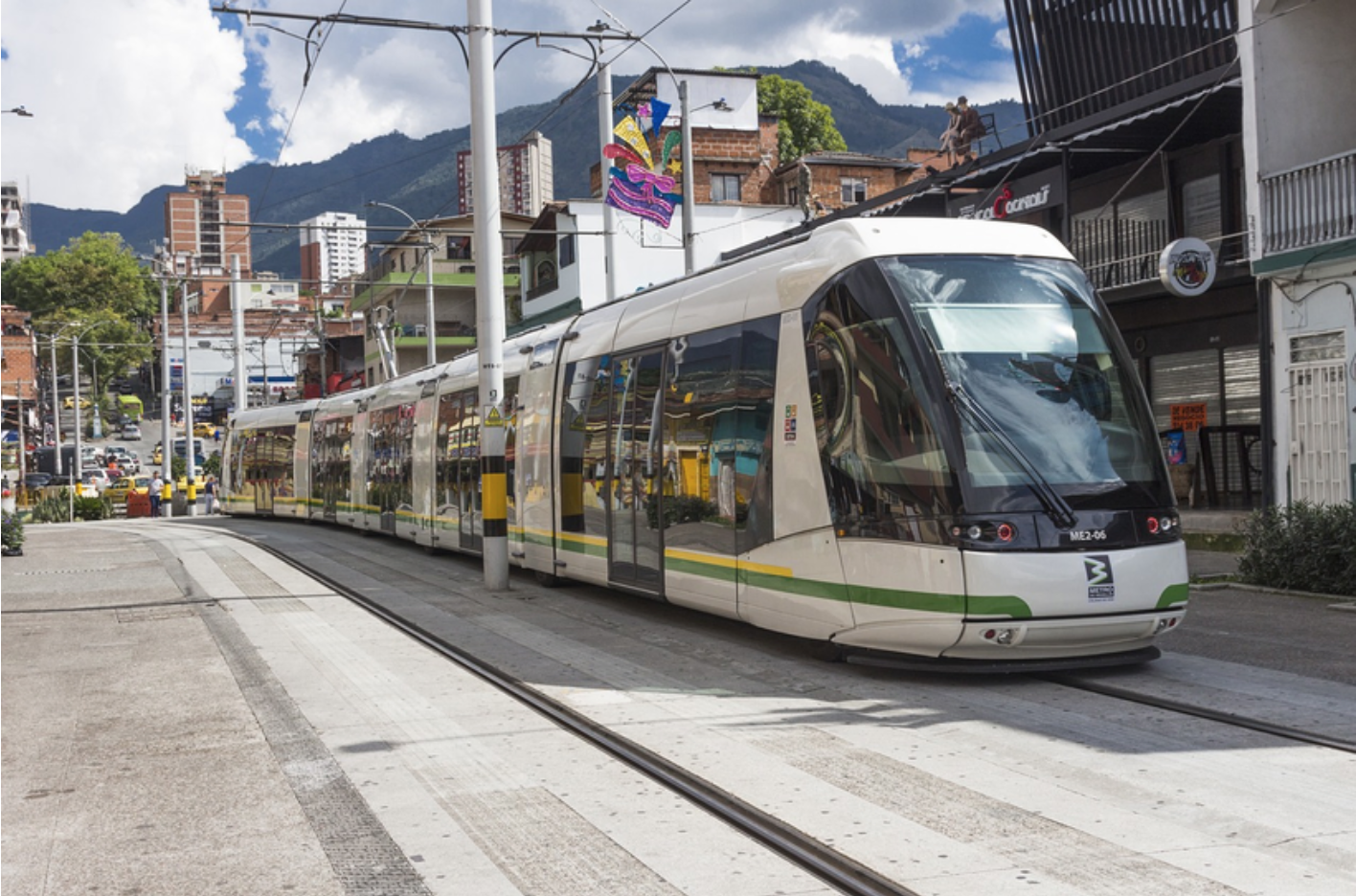 Medellín 2022 Transportation Guide: Taxis, Uber, Metro, Buses, and 