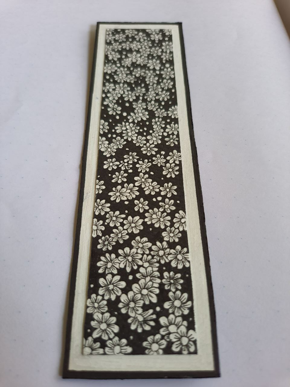 Black and white bookmarks — aesthetictraces