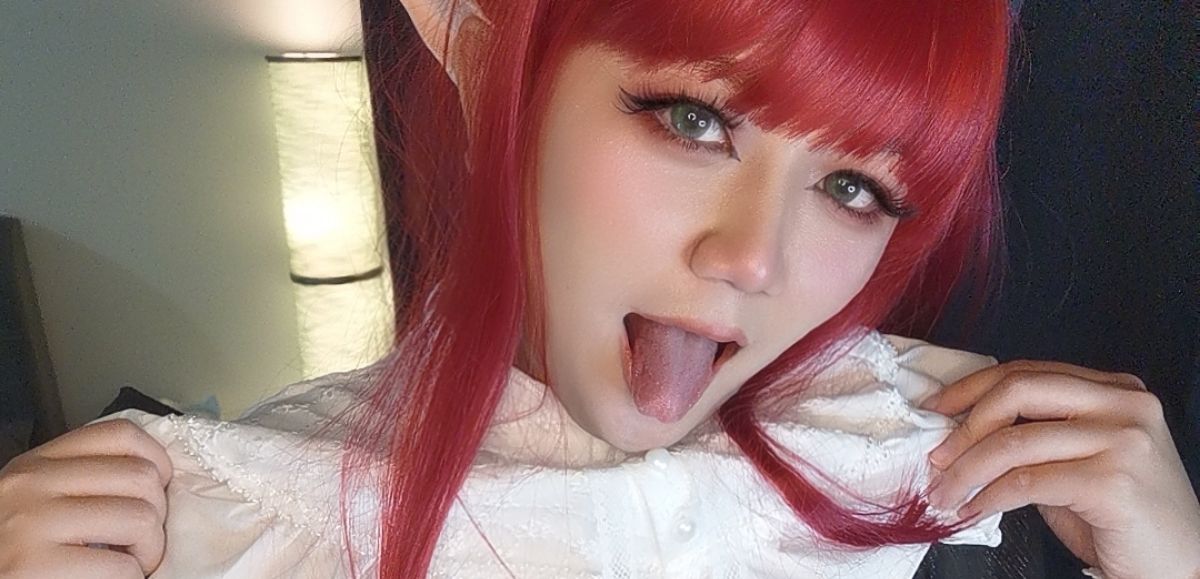 [NSFW] Lewd Succubus Marin stream selfies