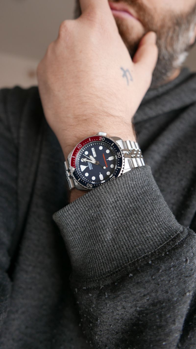 I review affordable watches!