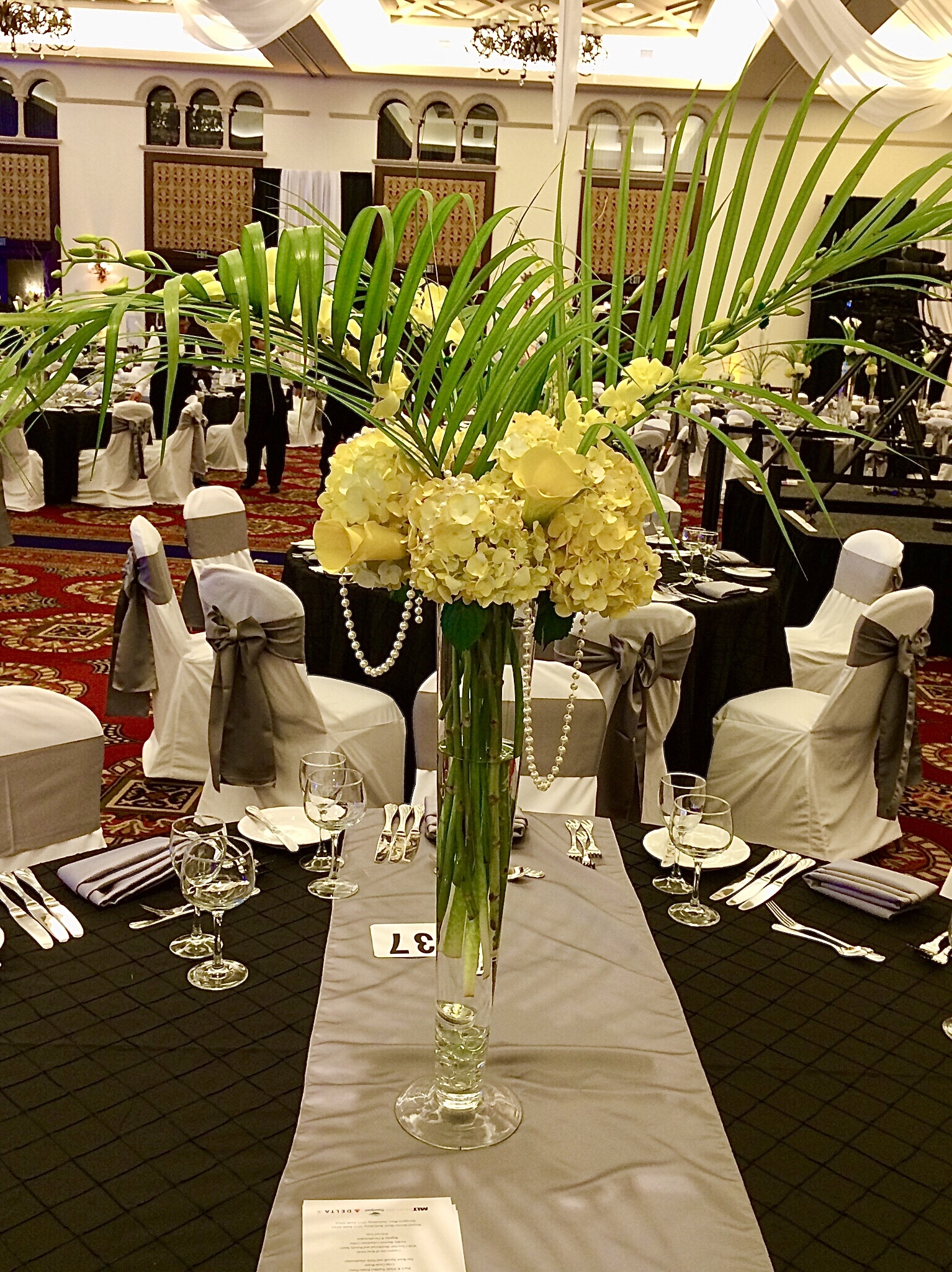 Elite's Flowers Centerpieces — Cecilia