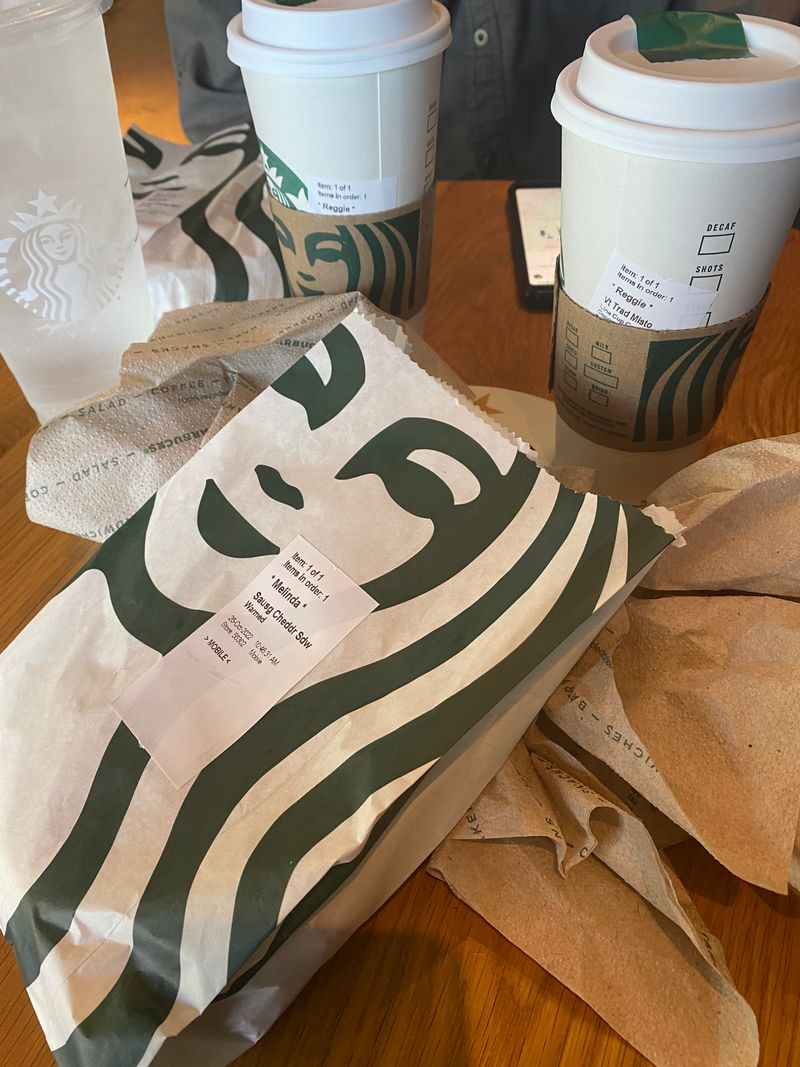Starbucks 😍