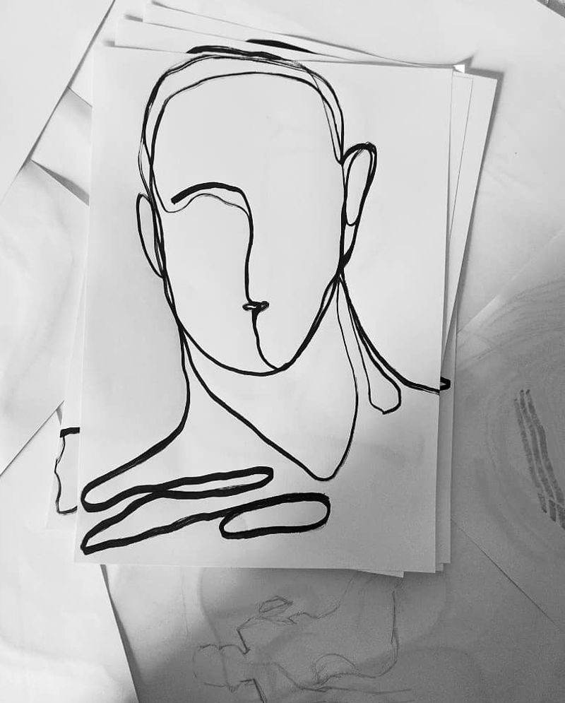 D11- The No Face Series