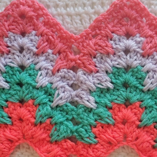 Video Tutorial: Spiked Granny Chevron Stitch! — crochetmelovely ...