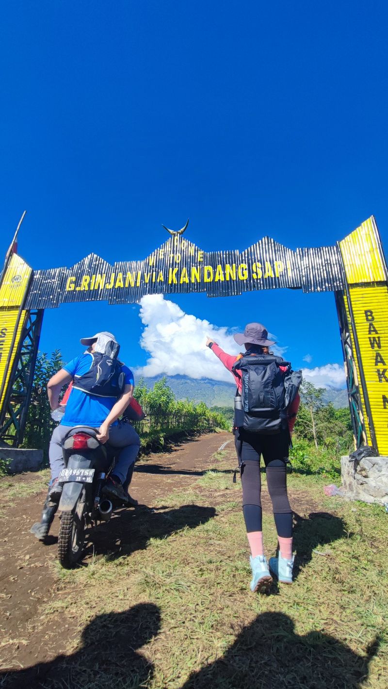 Mount Rinajani & Senaru (30 April to 2 May 2023)