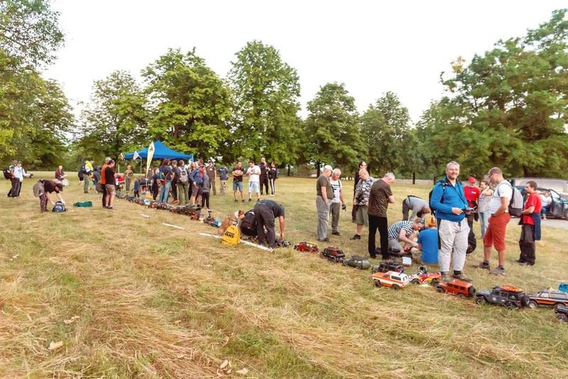 RC nočná expedícia hrad Červený kameň 