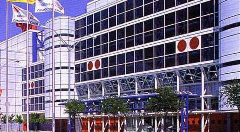 Remarkable Company For Privacy Window Film Installers | Commercialwindowshield.com