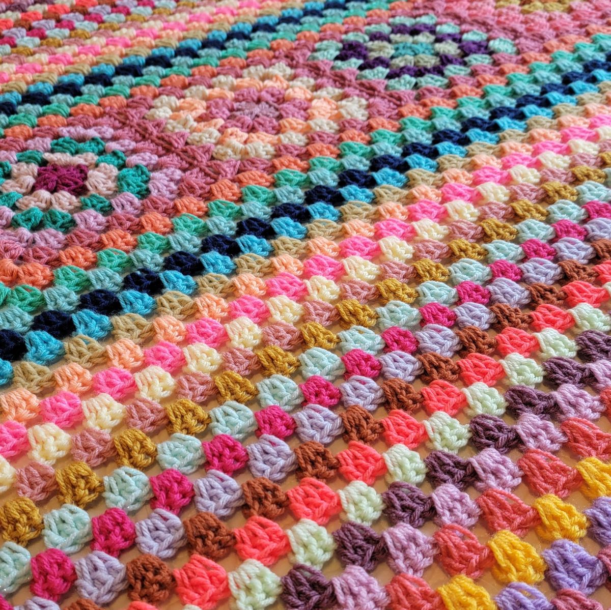 NEW Free Pattern Charming Rectangle Afghan! — crochetmelovely