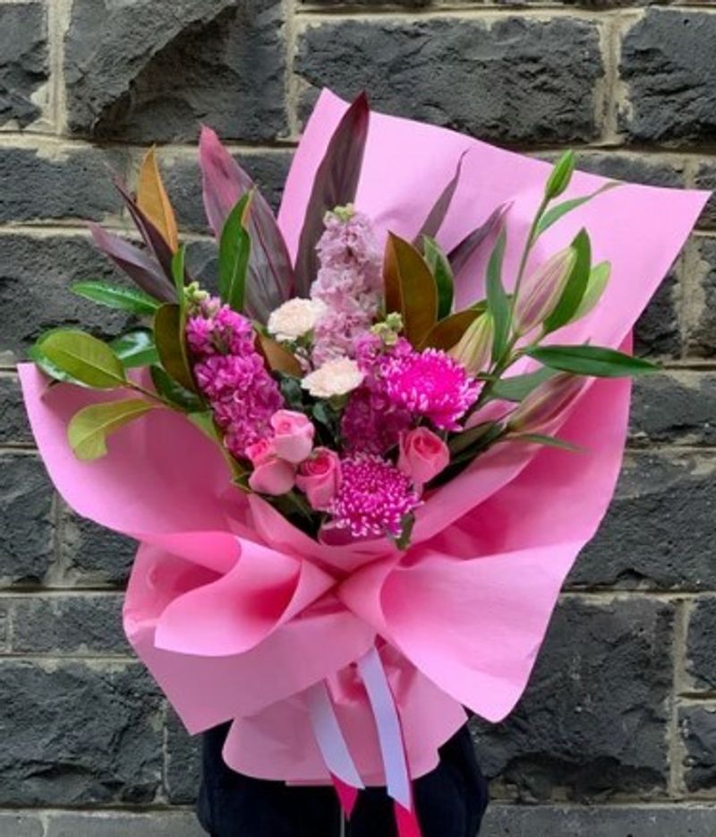 Blooming Love: Unconventional Valentine's Day Celebrations with Floraison Flowers
