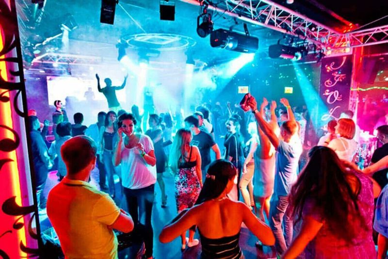 Uncovering Massachusetts' Diverse Bar Scene: Discover the Rhythm