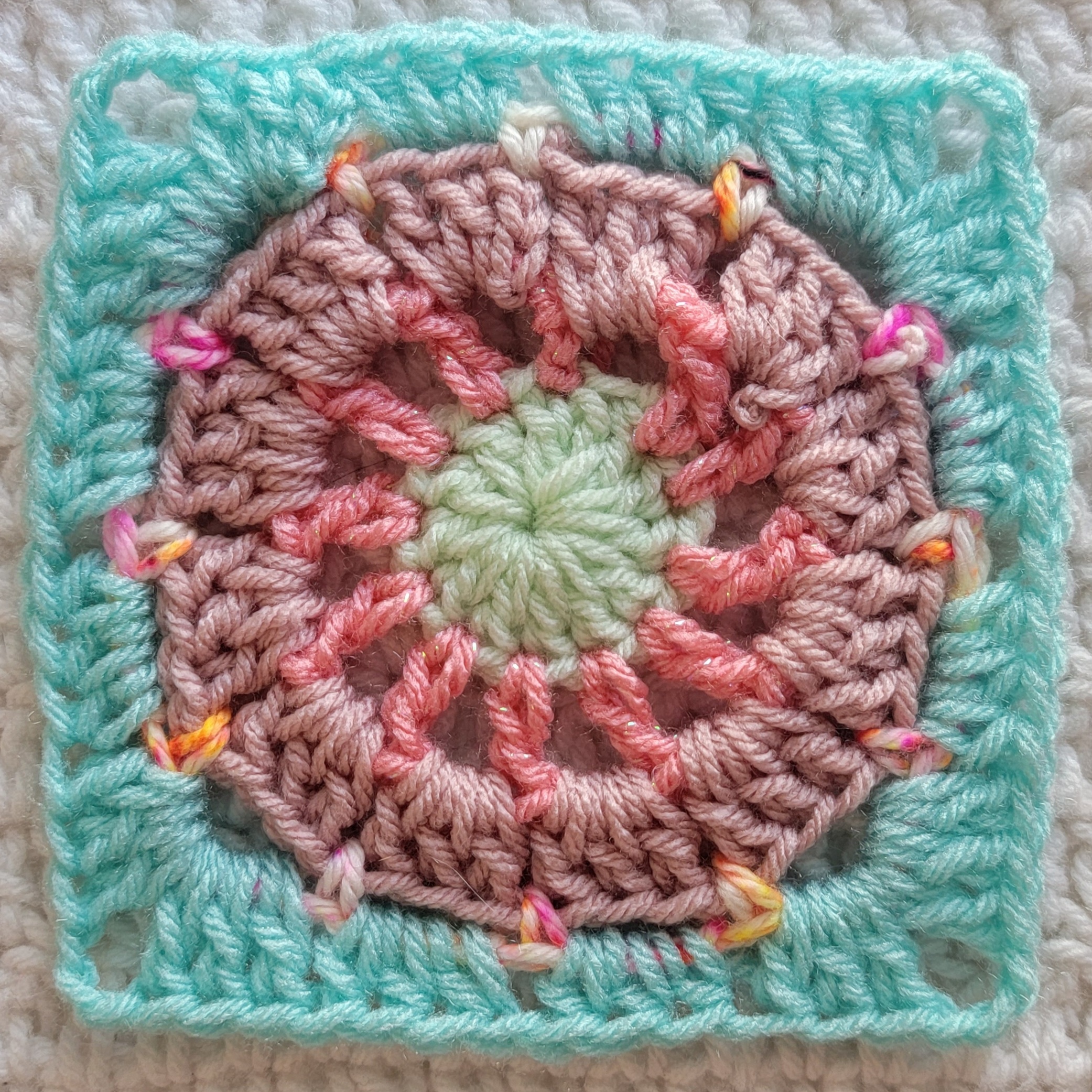 Crochet Video Tutorial - Crochet Pattern: Golden Circle Granny Square! —  crochetmelovely