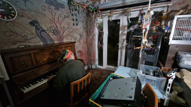 Happy Burb, happy piano, happy boi xxx