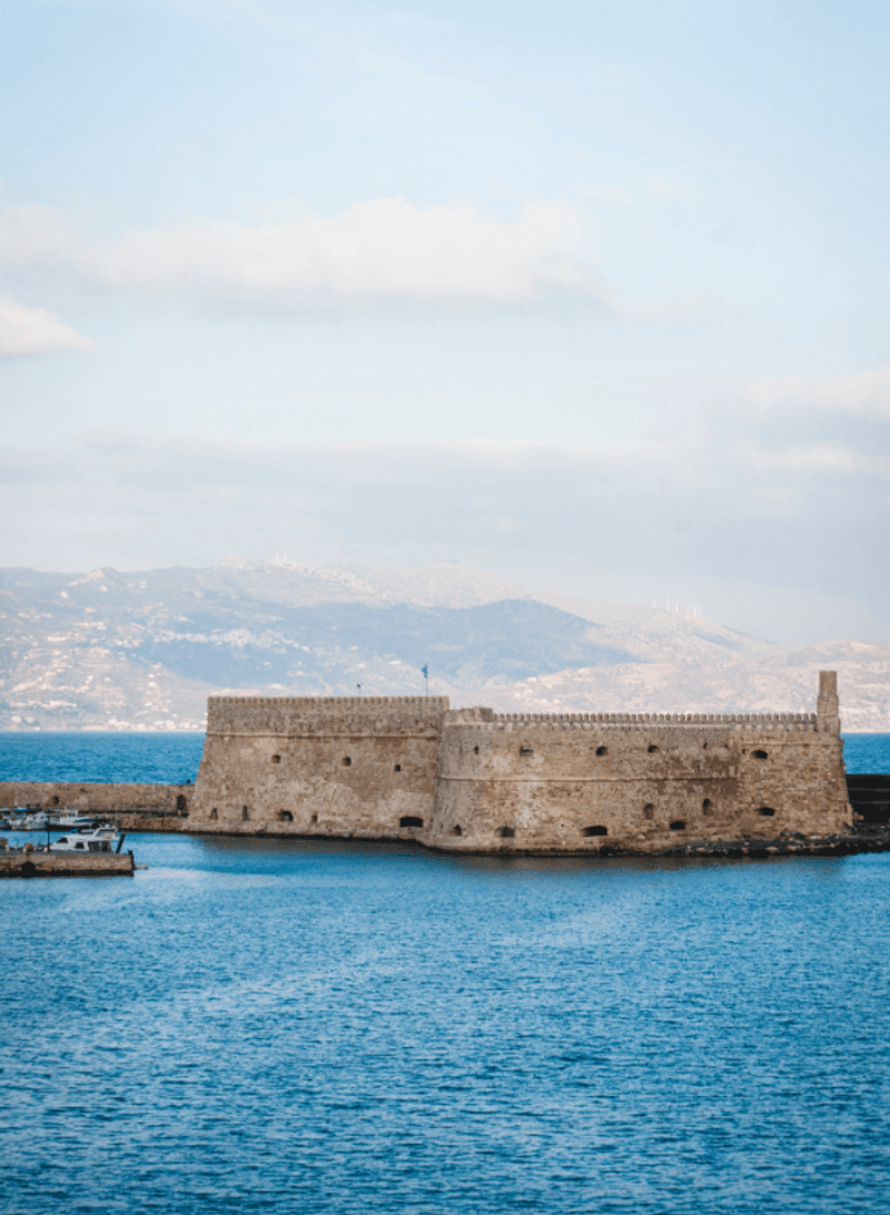 Shades Of Blue Yachting Hires Premium Heraklion Yachts