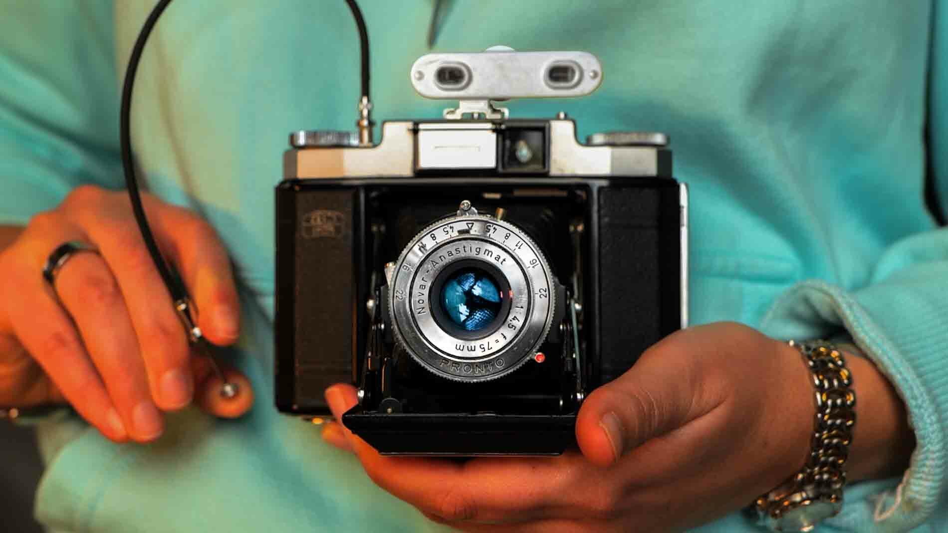 Zeiss Ikon NETTAX (513/16): A Light, Small and Compact Folding