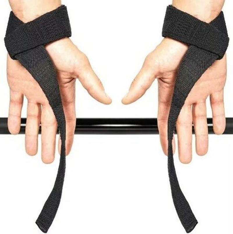 Implementos en el gym: Straps, cinturon, bandas y muñequeras