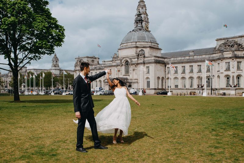 Why Some Wedding Photos Look Awkward