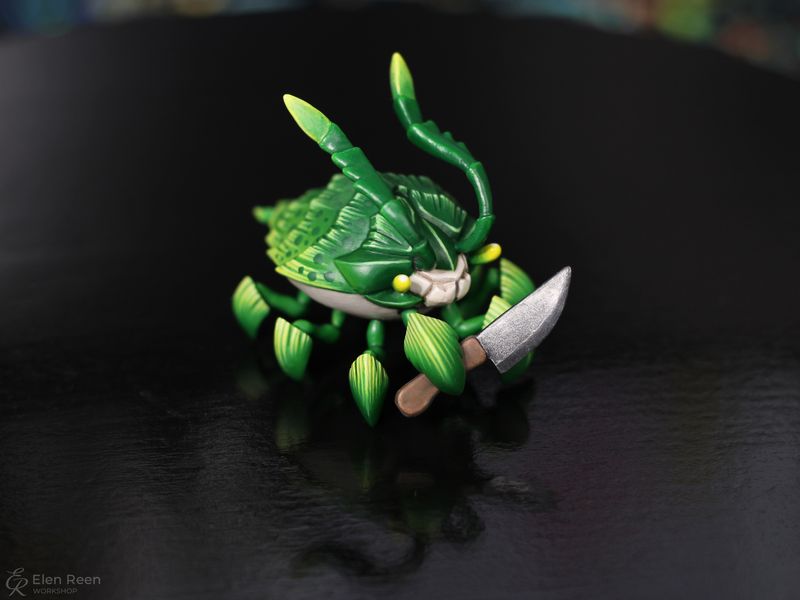 Scuttle crab figurine
