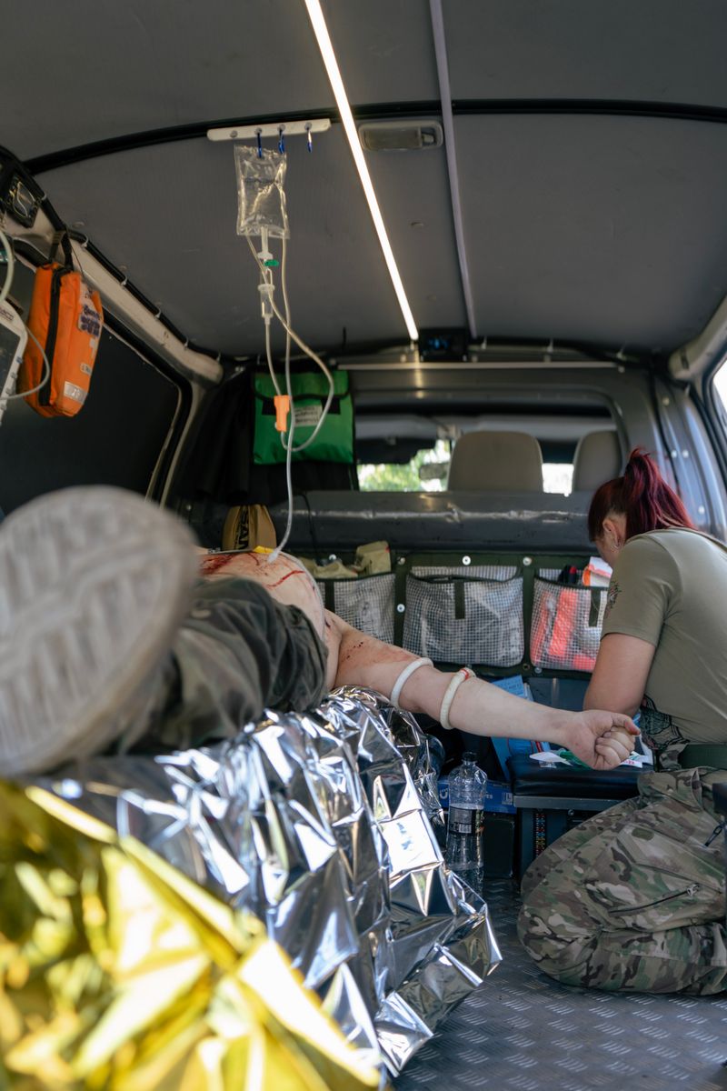 100 evacuation vehicles that save thouthend of life's