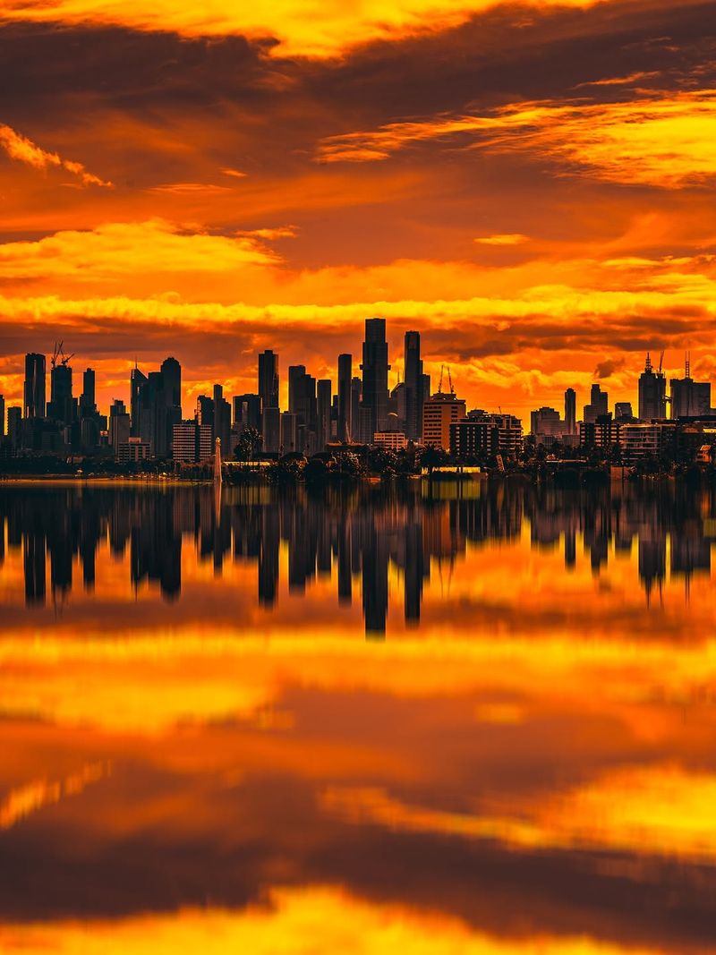 Beautiful Melbourne during the Golden Hour in Spring