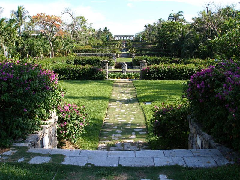 The Versailles Gardens of Paradise Island