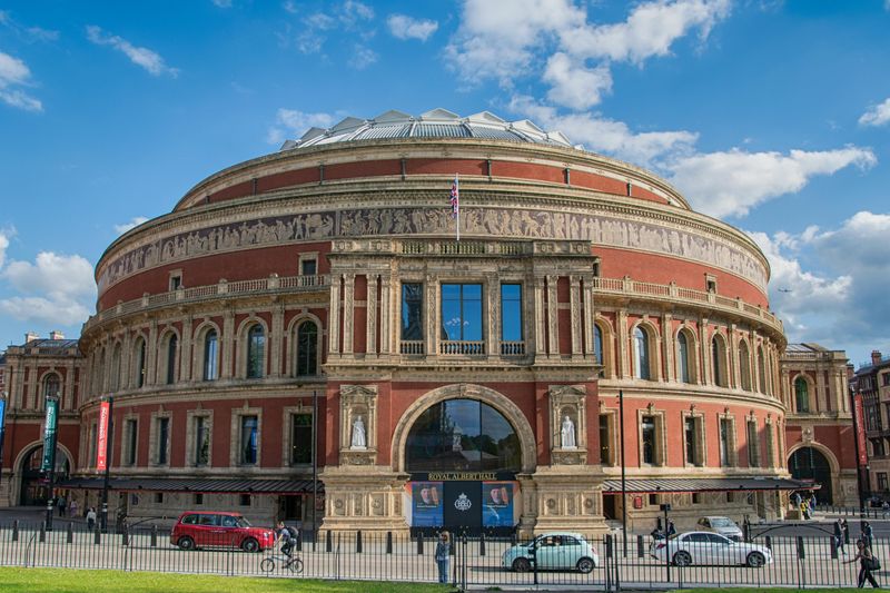 Royal Albert Hall, Oct 28th ...who sang?
