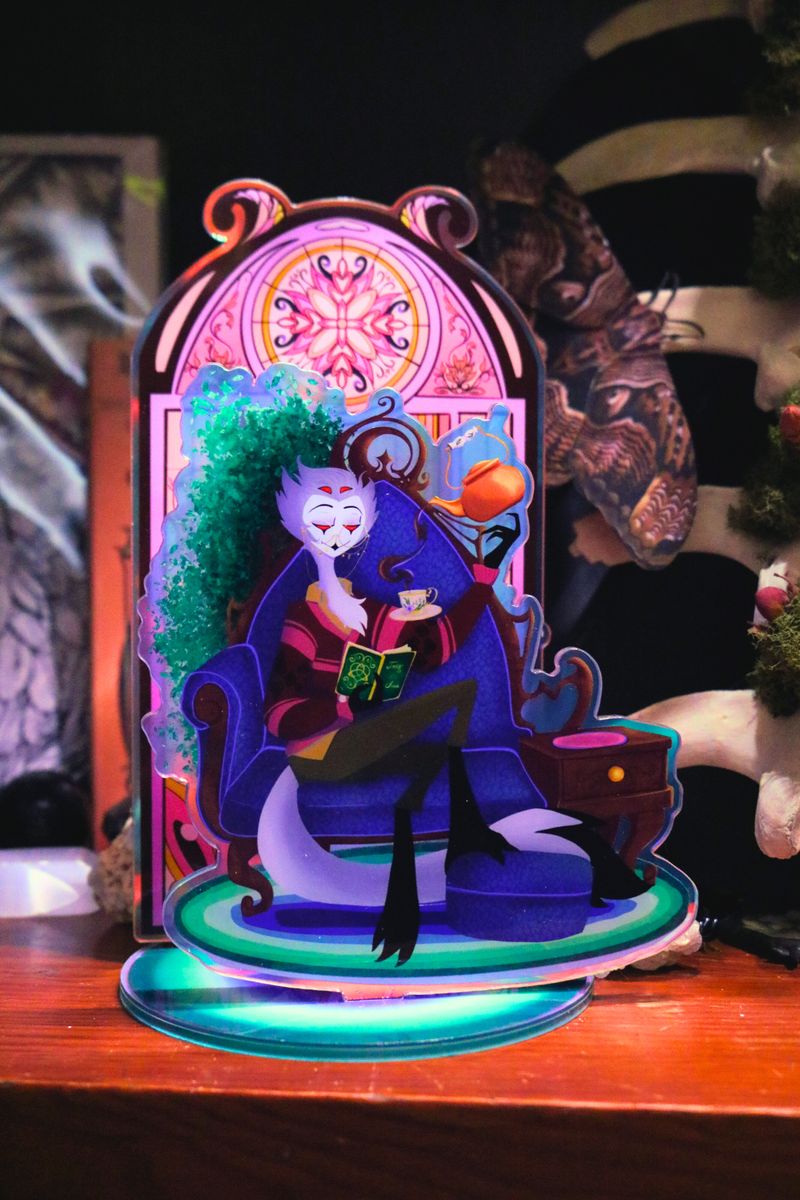 MOAR samples! Standees and totes