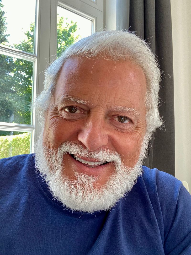 Welcome to My Journey: Philosophy, Wellness & AI Insights / ¡Bienvenidos a Mi Viaje: Filos