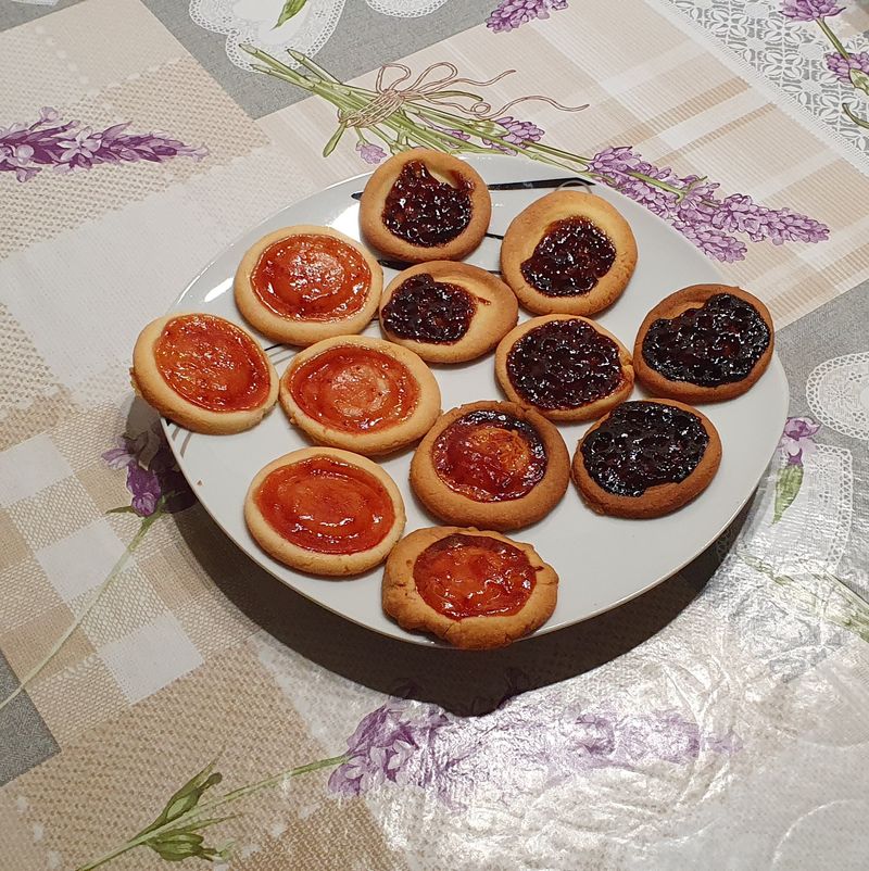 Baking Butter Cookies With Jam