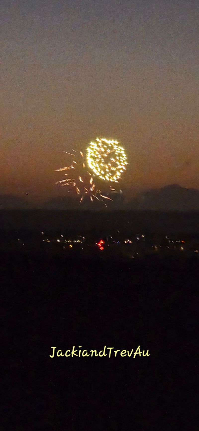 A lovely display of the Mannum Christmas fireworks