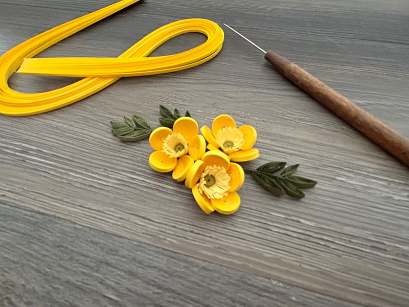 How to Make Quilling Paper Scrolls - The Papery Craftery