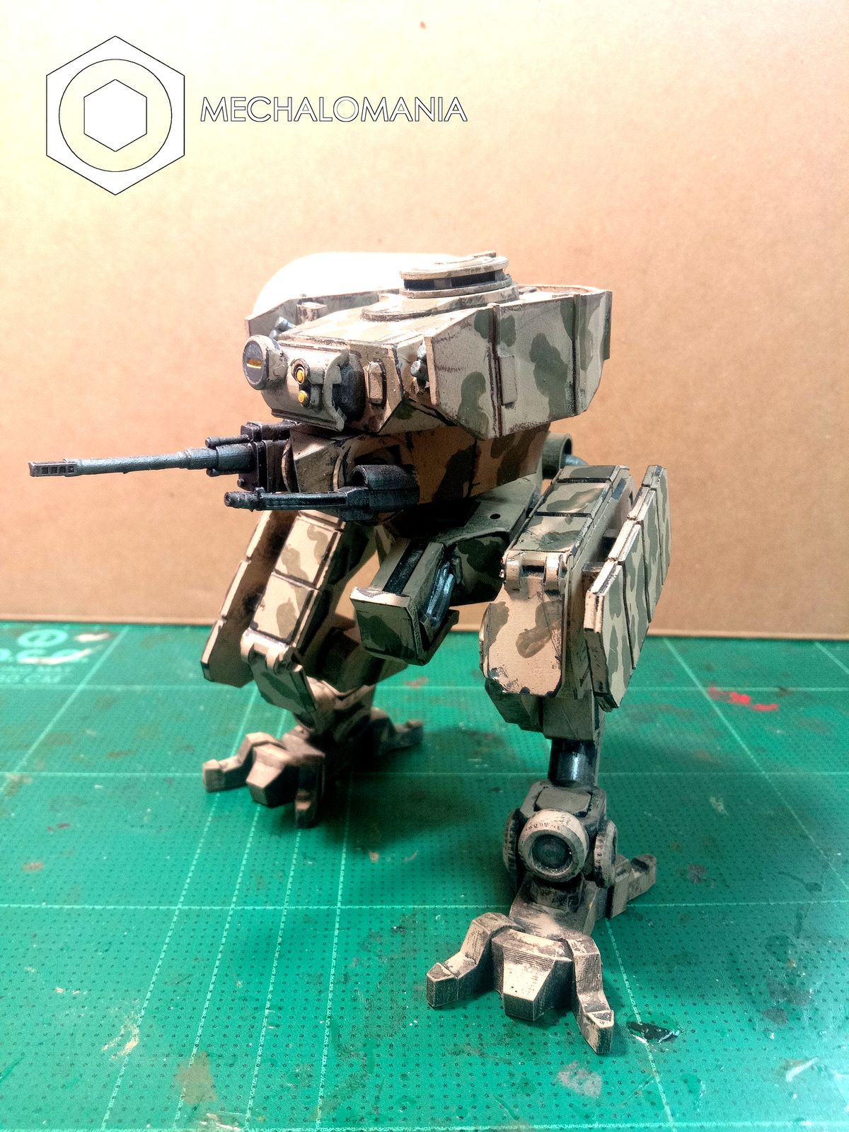 Schreitpanzer IV Version 8 Action Figure