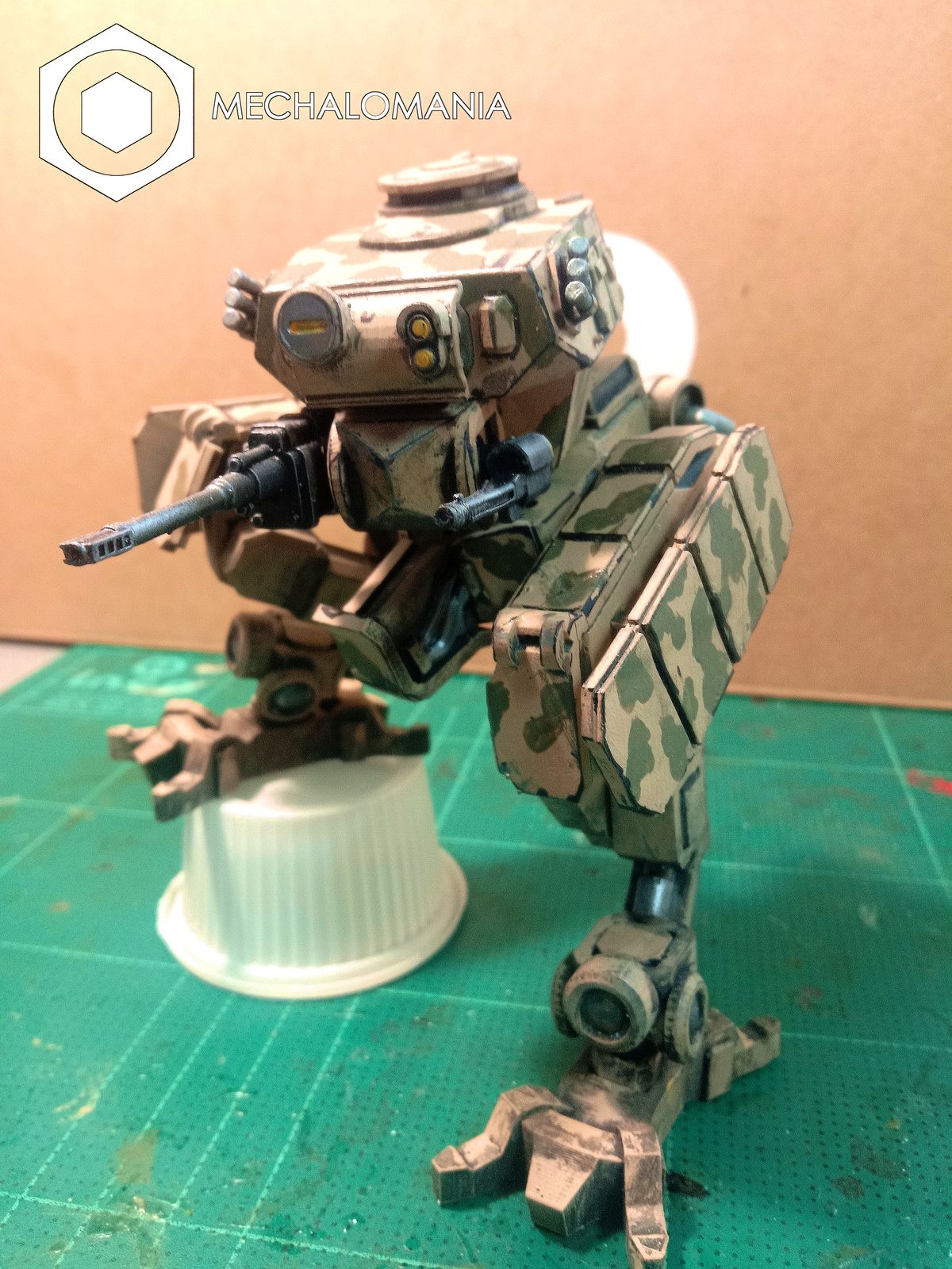 Schreitpanzer IV Version 8 Action Figure