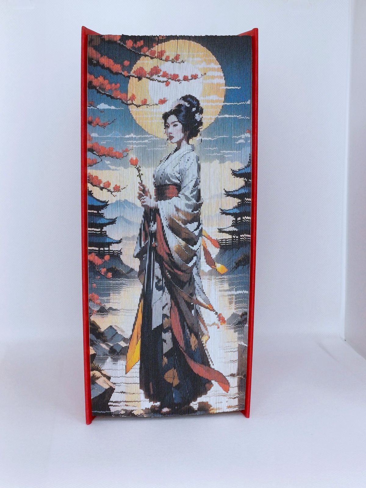 Geisha fore-edge photo strip pattern
