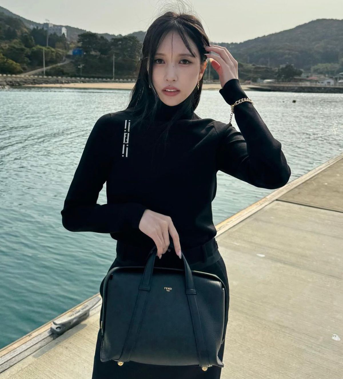 湊崎君和名井小姐001