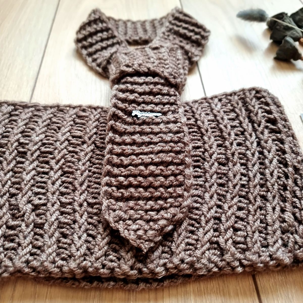 Warm wool crop top with a tie (Brown) - Buymeacoffee