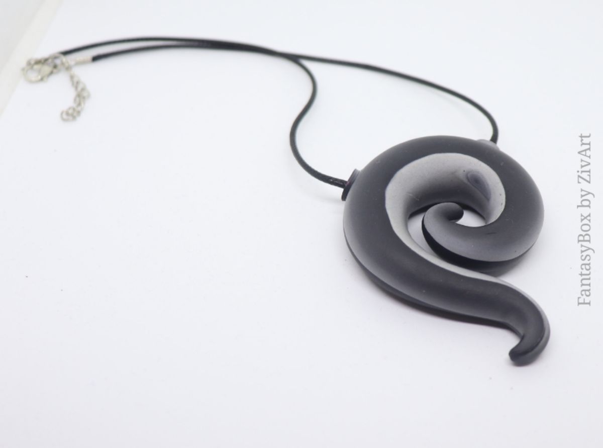 FantasyBox Black and white pendant